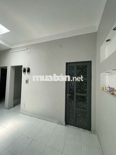 Nhà đẹp hàng hiếm71m2,cách mặt tiền đường Huỳnh Tấn Phát 20m,nhỉnh5tỷ