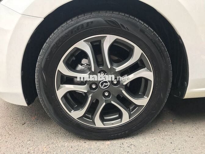 Mazda 2 sedan 2017 số tự động màu trắng