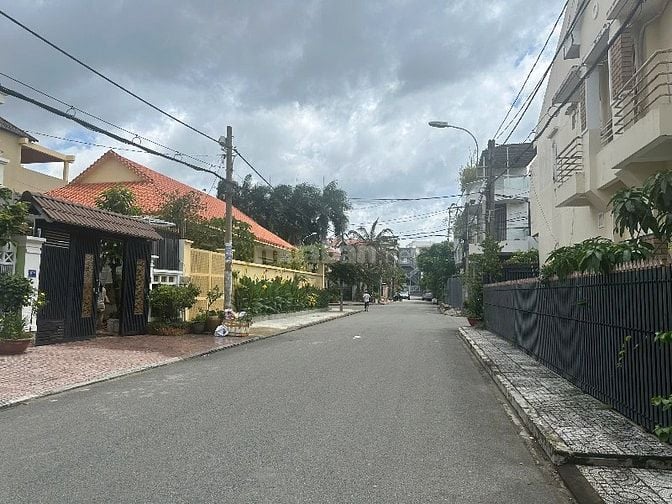 Bán nhà 6x24m, KDC Bình Hưng, ngay bến xe Q8