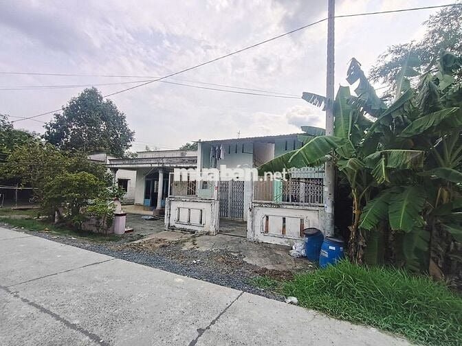 BÁN DÃY 10 PHÒNG TRỌ, DÒNG TIỀN 15TRĐ/ THÁNG SAU LƯNG KCN TÂY BẮC, SHR