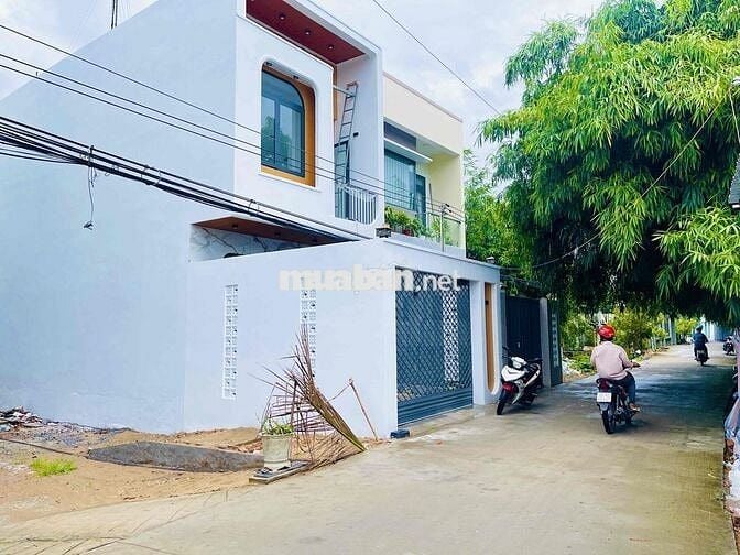 💥 Bán Nhà 1 Trệt 1 Lầu Full Nội Thất Gần Trường Đại Học Tây Đô 500m