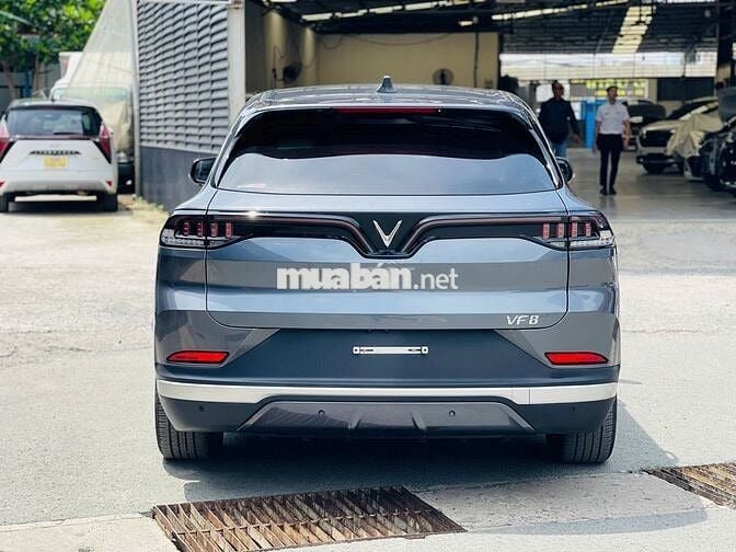 VinFast VF8 2023 Eco Xám, Pin CATL - 55000 km