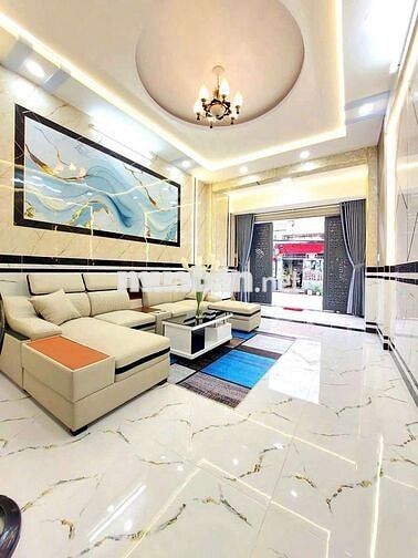 Nhà mặt tiền đường Tân Chánh Hiệp 05, 4x16, 3 tầng, vị trí đẹp.