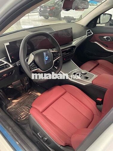 BMW 3 Series 2025 320i Sport Line NT Đỏ Trả Trước