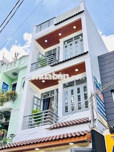 Nhà mặt tiền đường Tân Chánh Hiệp 05, 4x16, 3 tầng, vị trí đẹp.