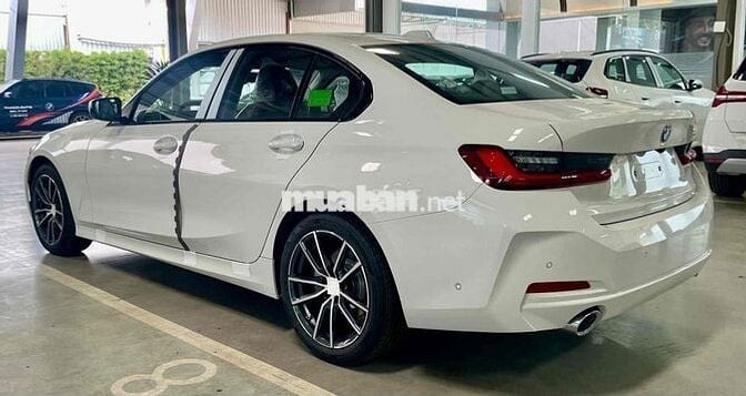 BMW 3 Series 2025 320i Sport Line NT Đỏ Trả Trước