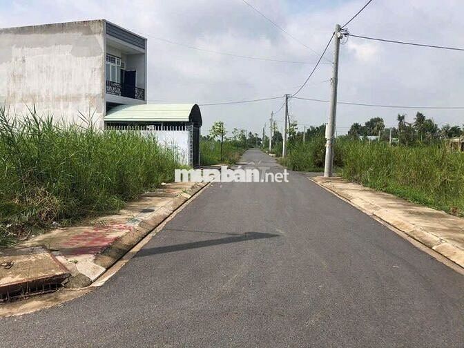 Chủ ký gửi bán lô đất 150m2 hẻm xe hơi ở thới hoà bến cát