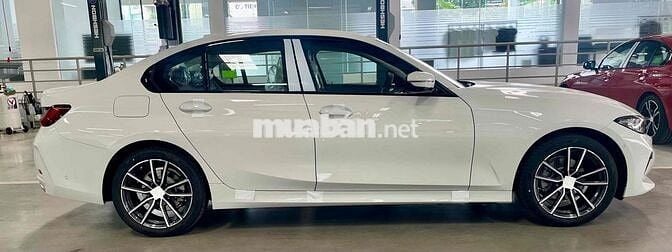 BMW 3 Series 2025 320i Sport Line NT Đỏ Trả Trước