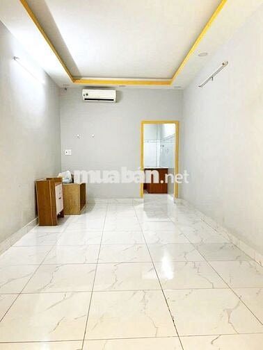 🍀 Nhà đẹp, 3x10 - 3 tầng đường Nguyễn Tiểu La, gái chỉ 12tr TL