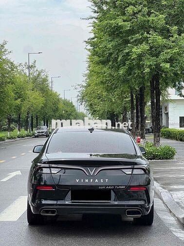 VinFast Lux A2.0 2020 Premium 2.0 AT - 39000 km
