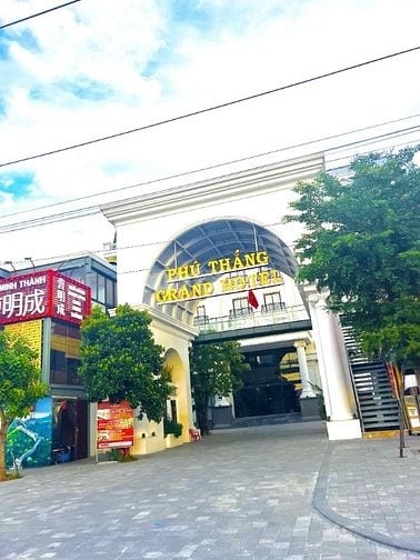 Mợ 2 cần tiền bán lô đất trong KDC 128m2 (SHR) đường nhựa 8M 