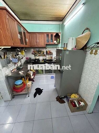 Nhà 4×12 trệt 1 lầu đúc 2pn kín 1pn hở 2wc hẻm thông chợ Bình Long