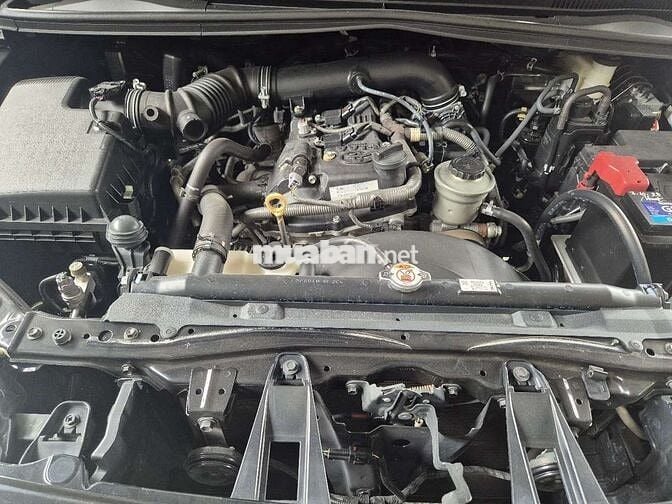 Toyota Innova 2018 2.0 Venturer - 48174 km