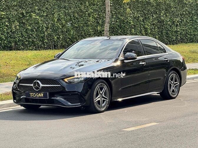 Mercedes Benz C300 AMG 2022 - 10.000 km