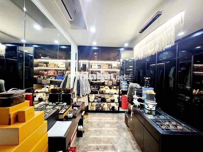 1 NHÀ RA OTO TRÁNH DÂN XÂYTÂM HUYÊT CÔNG NĂNG ĐẦY ĐỦ THIẾT KẾ HIỆN ĐẠI