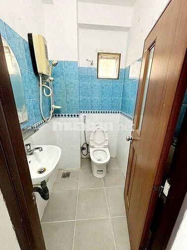 (4pn-3wc), có sân để xe + sân thượng, HXH 230/5 Cao Thắng, Q10