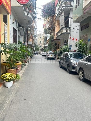 Bán nhà Trung Kính 5 tầng, ô tô ra vào, 75m2, ngõ nông, khu cán bộ