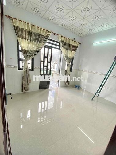 Cho thuê Nhà nguyên căn 4 phòng ngủ 3wc. Ngay Đại học Y Dược Cần Thơ