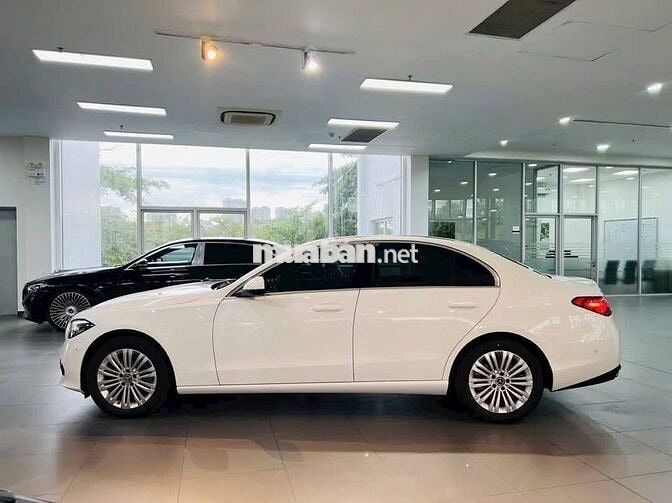 Mercedes C200 2025 – Giá ưu đãi chỉ 1,56 tỷ
