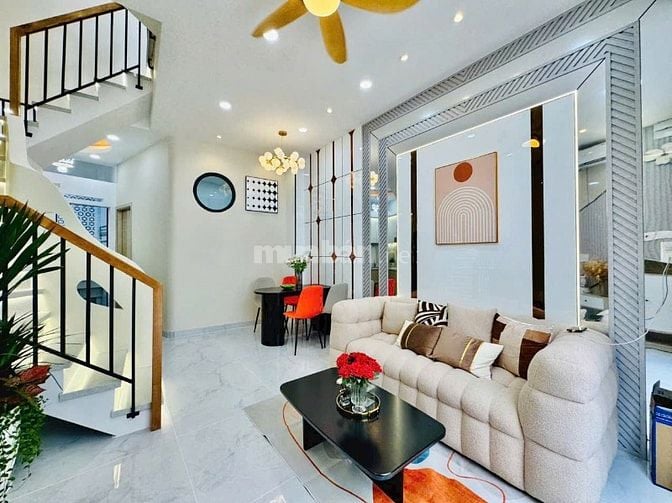 Nhà đang cho thuê 25Tr / tháng ngay Hồng Hà-Tân Bình giờ bán chỉ 3.6Tỷ