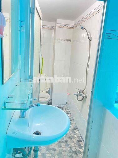 Cho thuê Nhà nguyên căn 4 phòng ngủ 3wc. Ngay Đại học Y Dược Cần Thơ