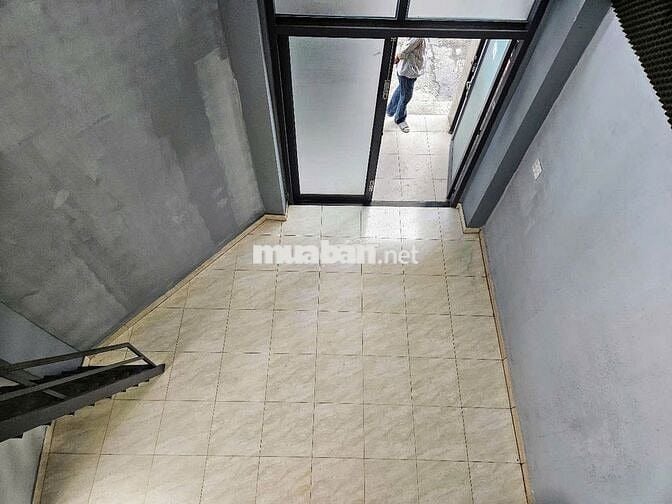 NHÀ NGUYÊN CĂN CÓ SÂN RỘNG ÂU CƠ, TÂN PHÚ
