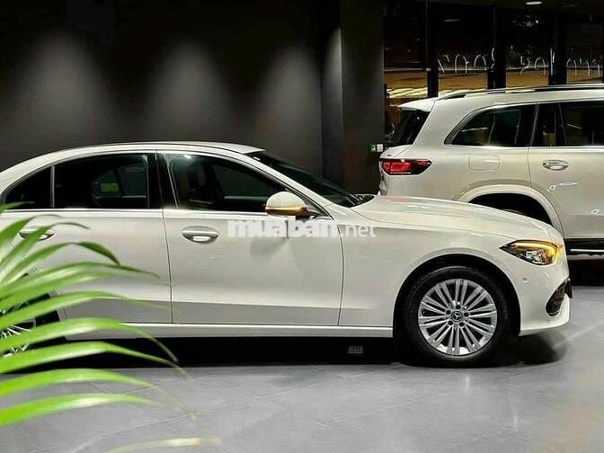Mercedes C200 2025 – Giá ưu đãi chỉ 1,56 tỷ