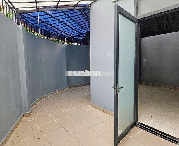 NHÀ NGUYÊN CĂN CÓ SÂN RỘNG ÂU CƠ, TÂN PHÚ