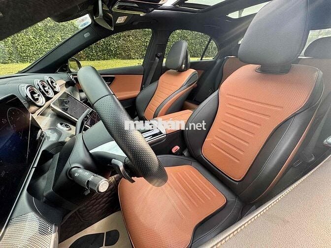Mercedes Benz C300 AMG 2022 - 10.000 km