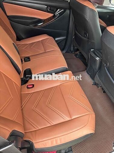 Toyota Innova 2019 2.0E - 900000 km