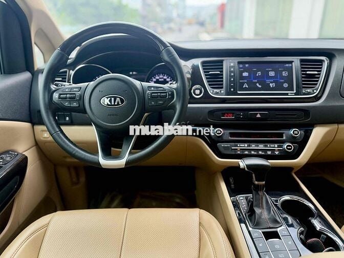 Kia Sedona 2020 3.3GAT Premium  - 68000 km