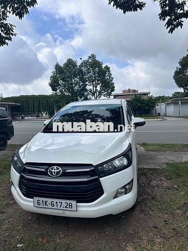 Toyota Innova 2019 2.0E - 900000 km