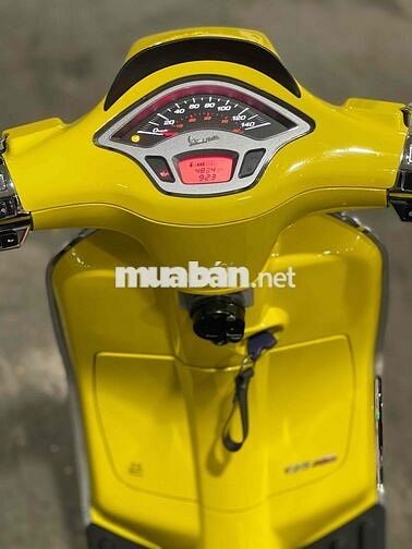 Vespa spint 125 ABS odo 5000km xe còn đủ phụ kiện