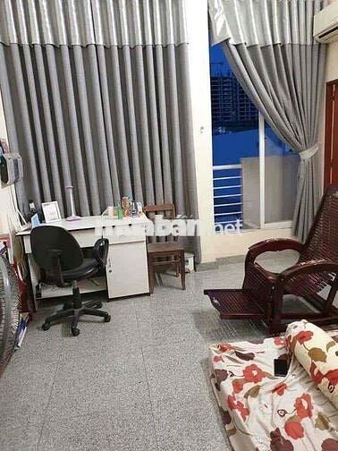 Cho thuê nhà nguyên căn hẻm xe hơi giáp Khu ABC làng đại học giá :9.5