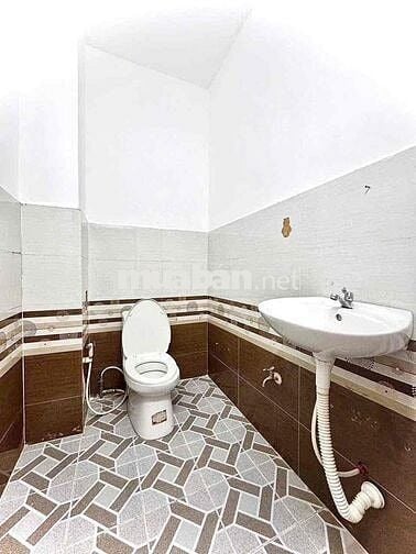 CHO THUÊ NHÀ LẦU MỚI HẺM ĐƯỜNG PHẠM NGỌC HƯNG