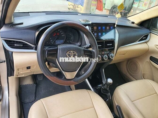 Toyota Vios E số sàn đời 2018 vàng cát mẫu mới