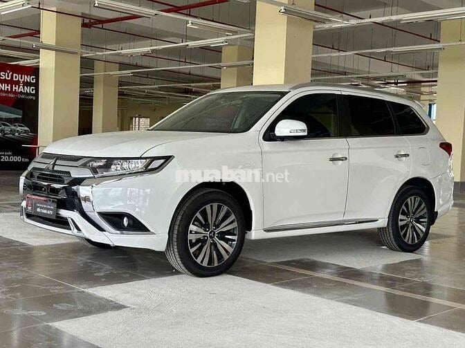 Mitsubishi Outlander 2024 2.0 CVT - 20 km