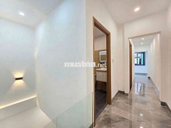 Bán nhà 2 tầng đường Nguyễn Văn Linh giá rẻ, vào ở ngay.