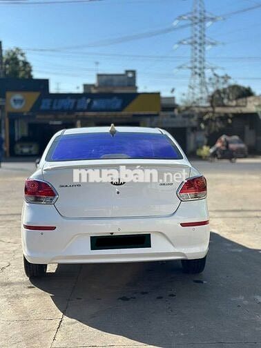 Bán Kia Soluto 2021 deluxe số tự động màu trắng