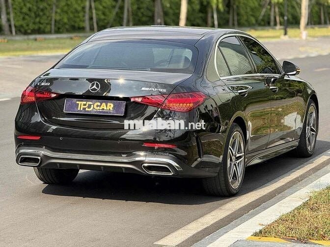 Mercedes-Benz C300 AMG v1 sản xuất 2022