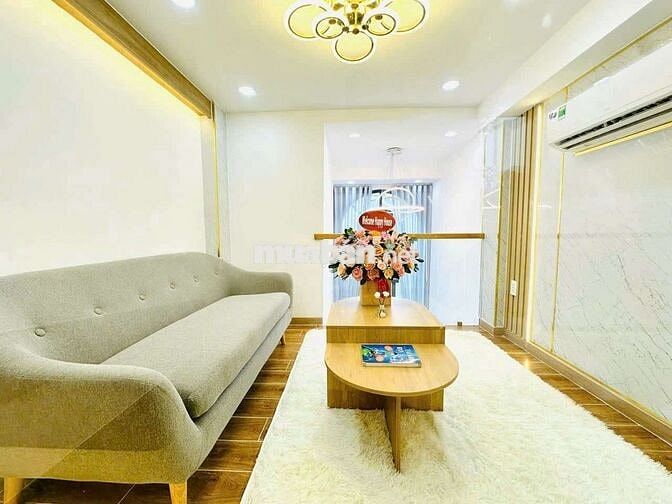 Siêu phẩm 4 tầng Điện Biên Phủ. Full nội thất. Giá 3.9 tỷ. Rẻ nhất BT