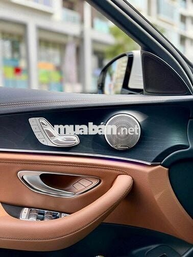 Mercedes Benz E Class 2025 E300 AMG