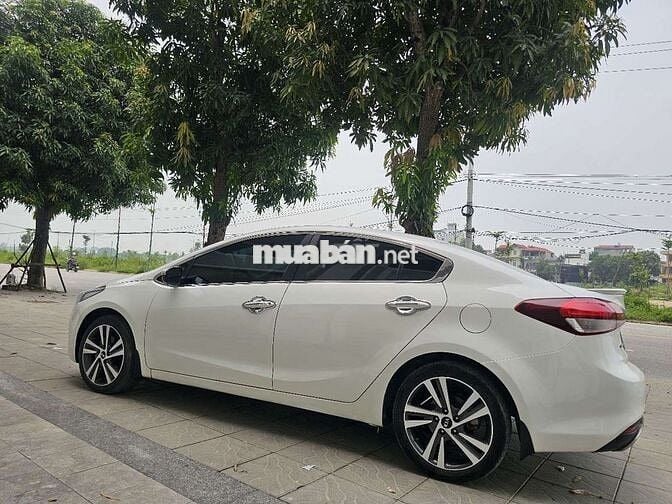 6 2018 2.0 AT - 85000 km
