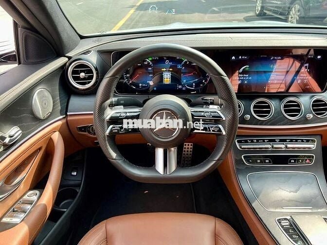 Mercedes Benz E Class 2025 E300 AMG