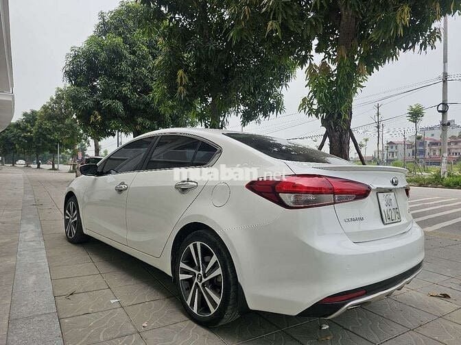 6 2018 2.0 AT - 85000 km