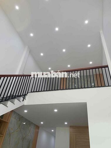 Nhà mê lửng Điện Ngọc giáp Hoà Quý