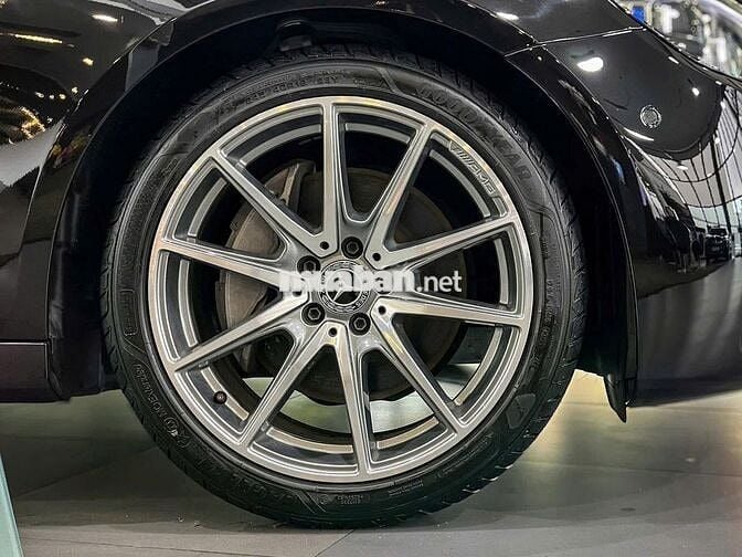 Mercedes Benz E Class 2025 E300 AMG
