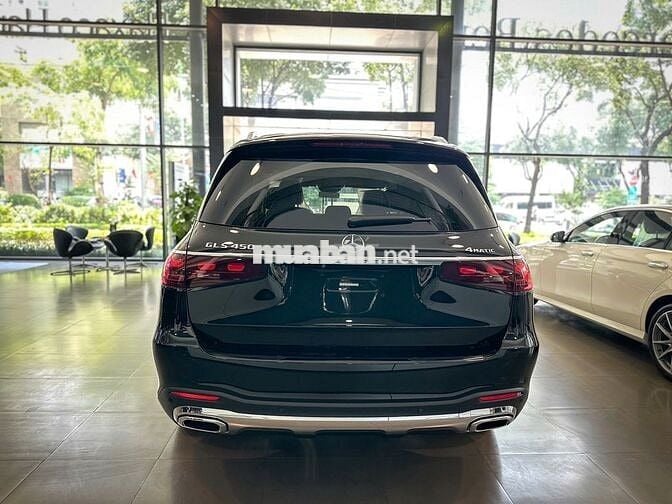 Mercedes Benz GLS Class 2025