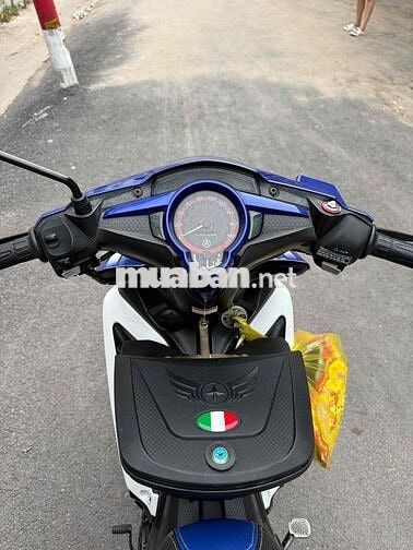 xe yamaha exciter 2013 màu xanh trắng mới ken 90 %