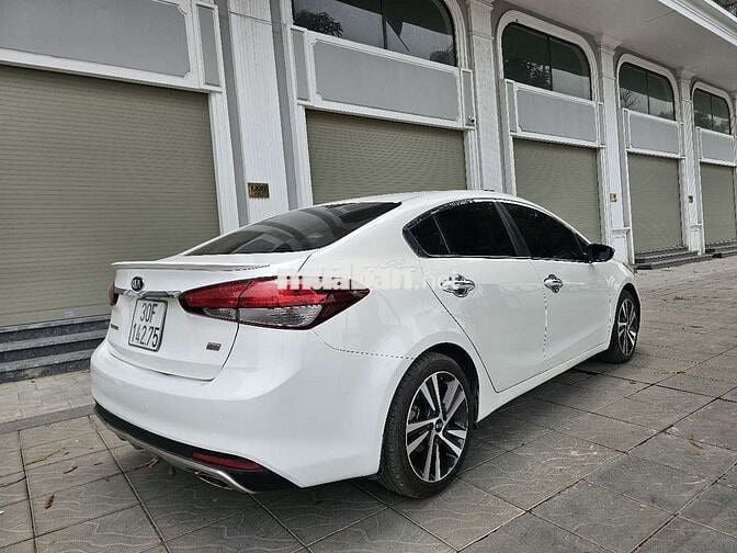 6 2018 2.0 AT - 85000 km